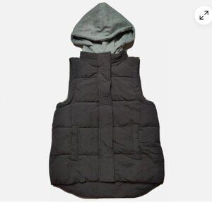 Arizona Jeans Co womens Vest Puffer Jacket With Hood size XS